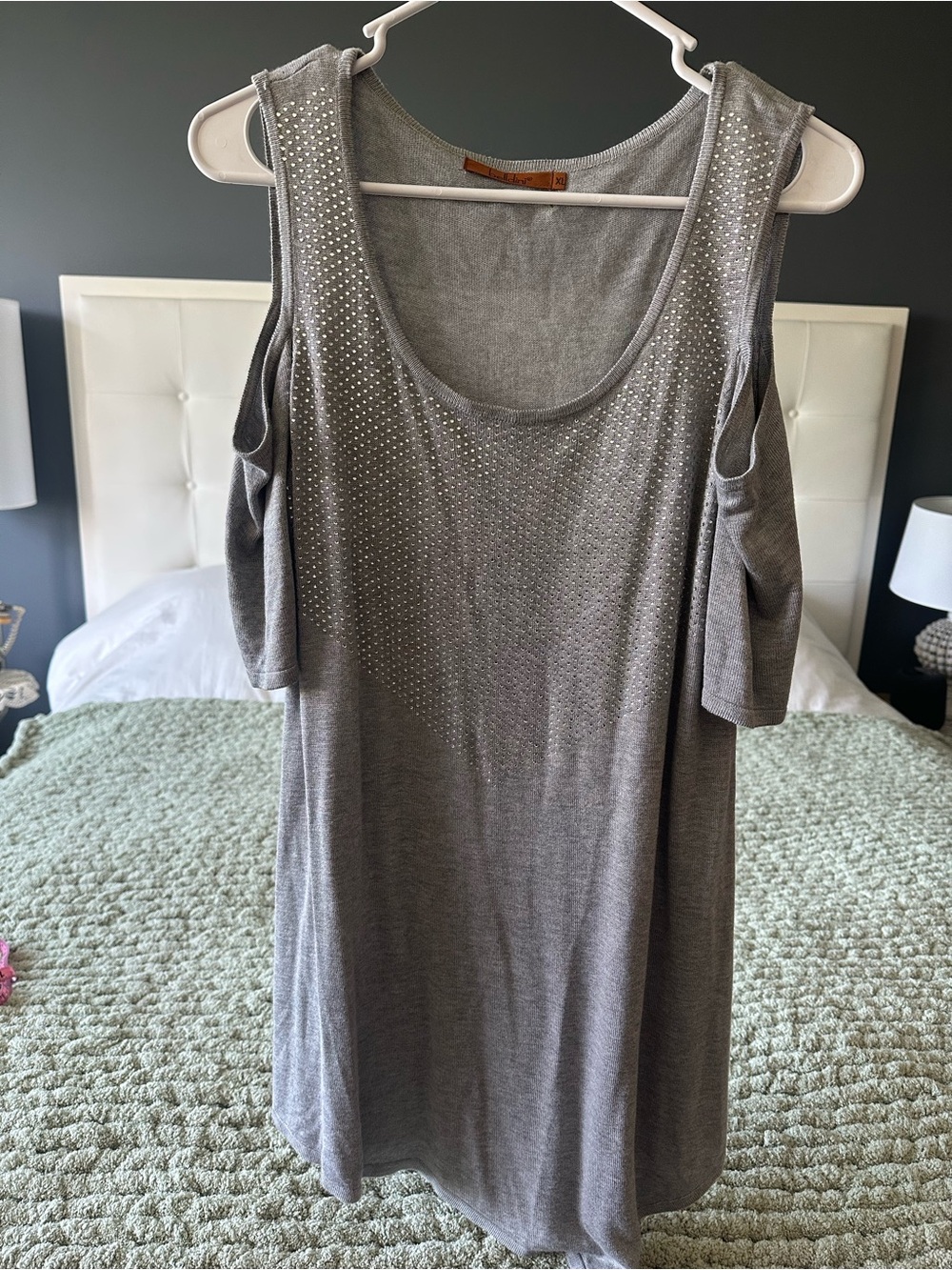 Belldini Women’s XL Gray Rhinestone Cold Shoulder Tunic Top Sparkle